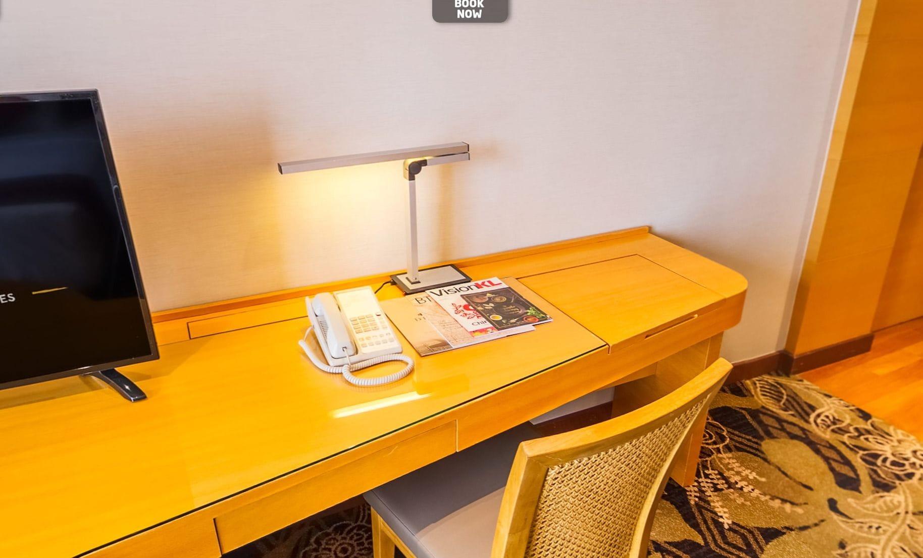 St Giles Gardens Hotel Куала-Лумпур Экстерьер фото A desk lamp