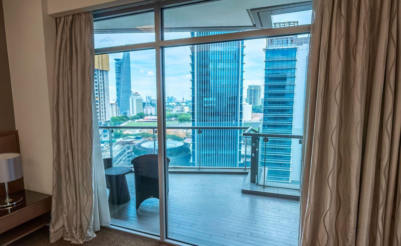 St Giles Gardens Hotel Куала-Лумпур Экстерьер фото A sliding door