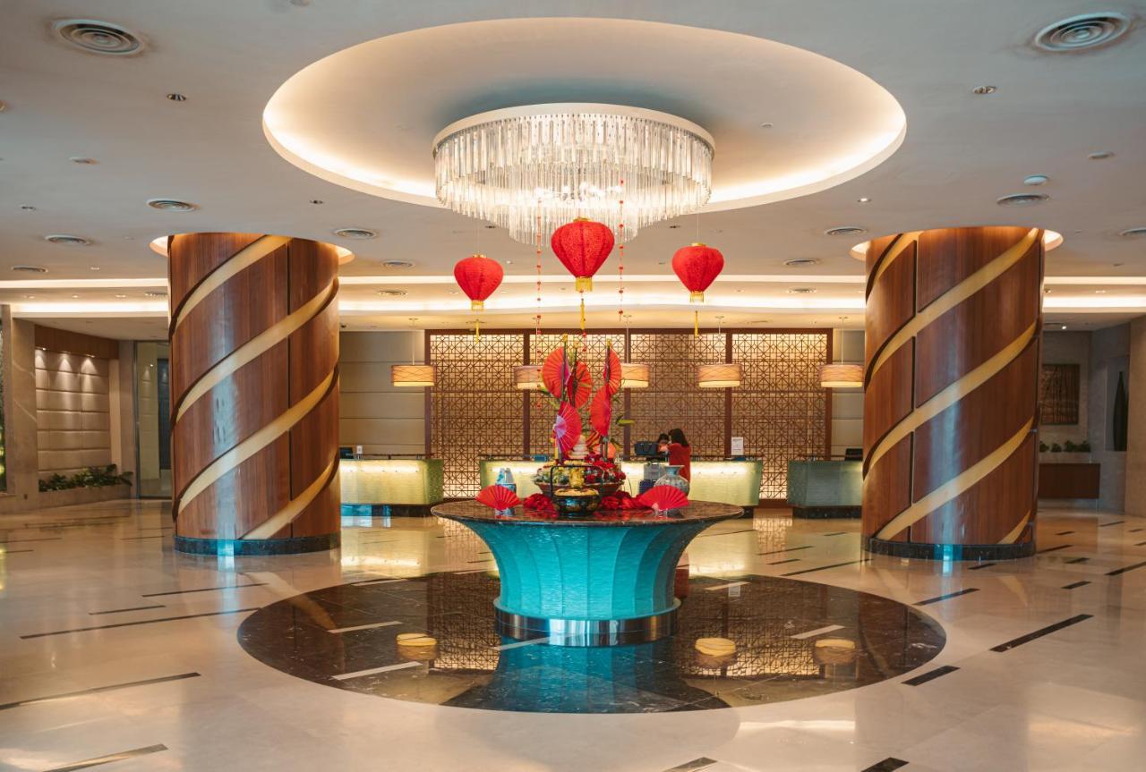 St Giles Gardens Hotel Куала-Лумпур Экстерьер фото The lobby of the hotel